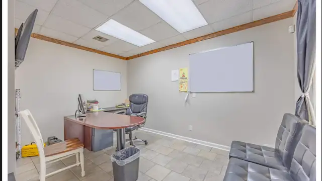 Flex Space Building thumbnail 2