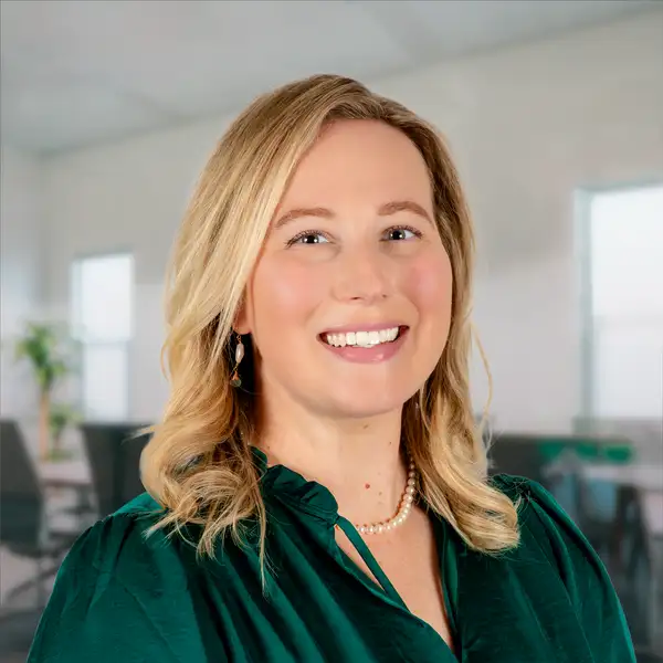 Broker Photo