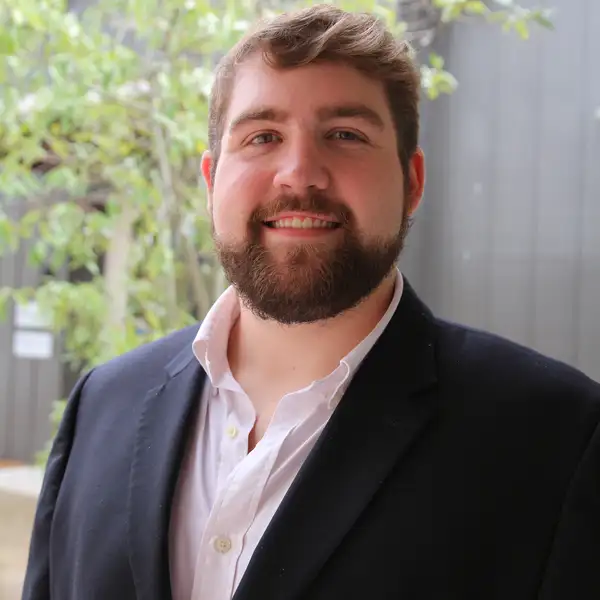 Broker Photo