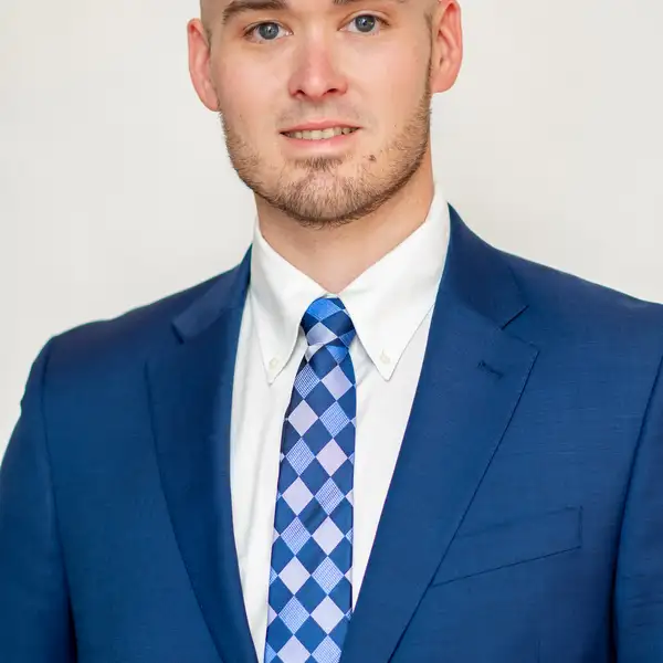 Broker Photo