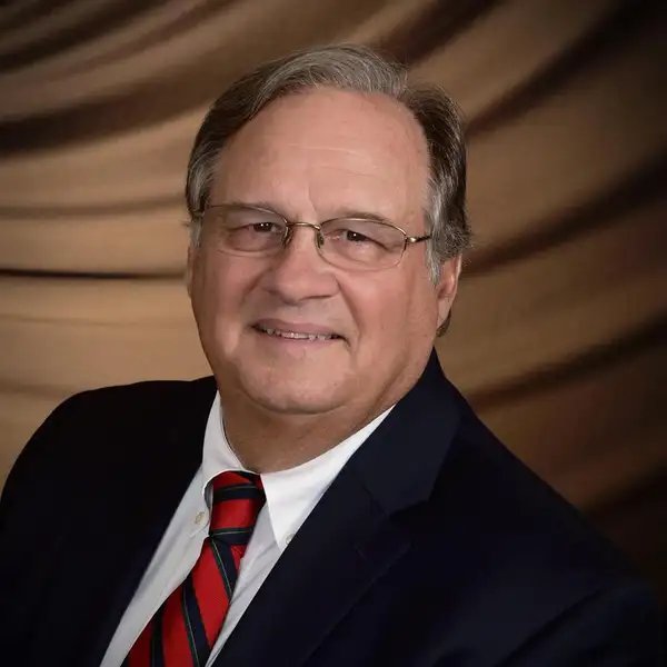 Broker Photo