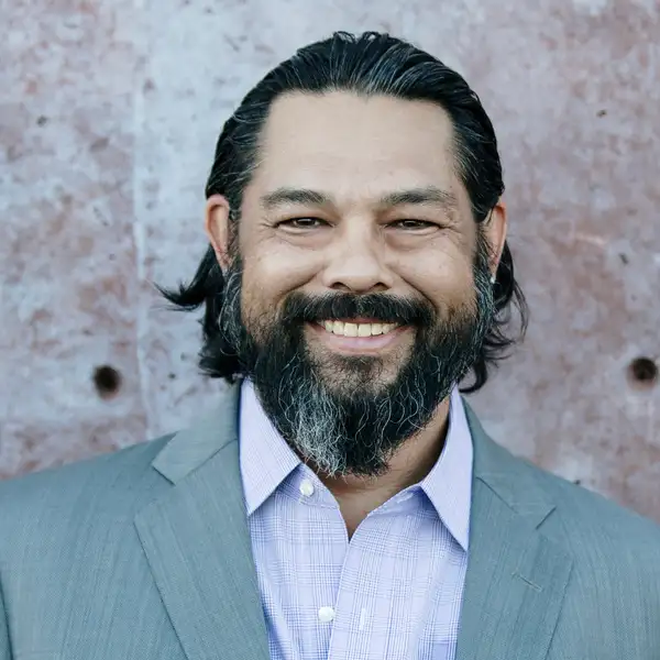 Broker Photo