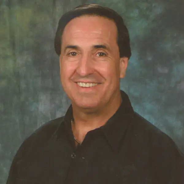 Broker Photo