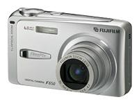 FujiFilm FinePix F650 6MP Digital Camera