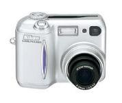 Nikon Coolpix 885 3.2MP Digital Camera