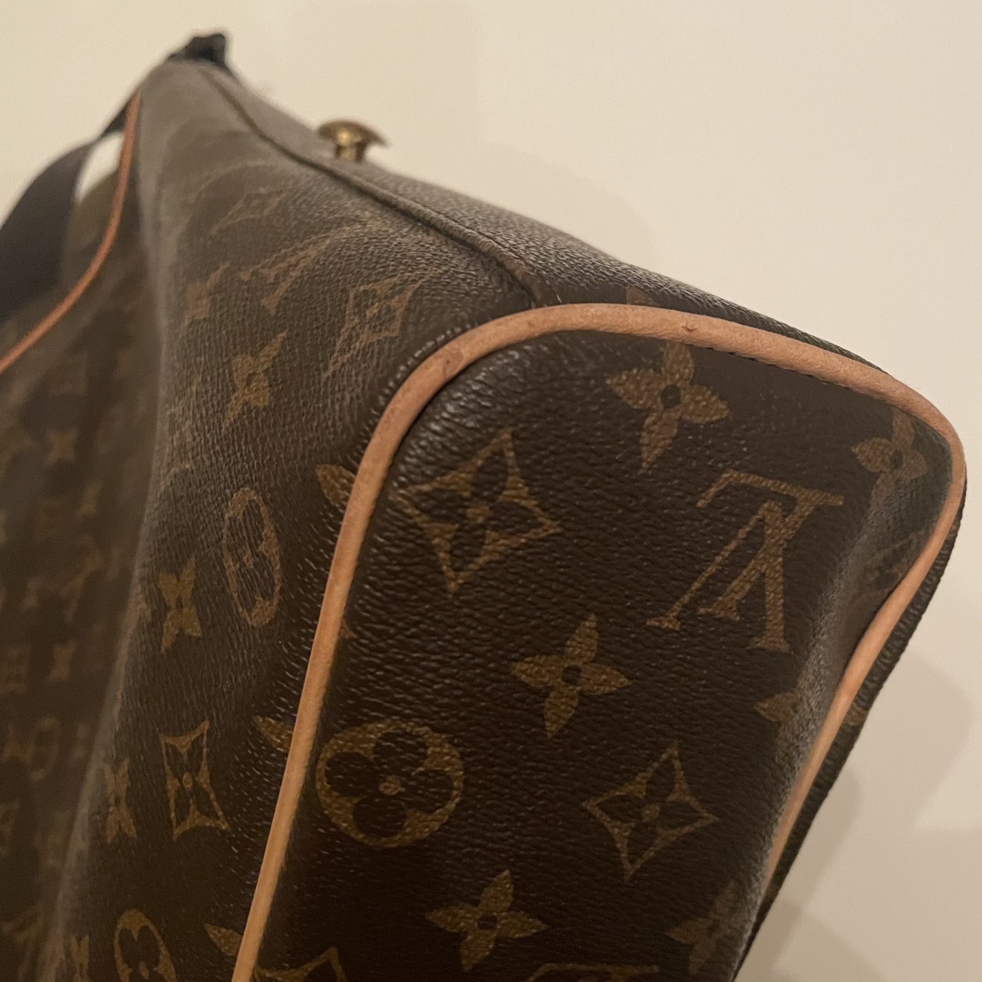 Louis Vuitton Louis Vuitton Abbesses Monogram Canvas Large Messenger