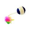 BRINQUEDO PARA GATO BOLA SISAL COM PENA - imagem 1
