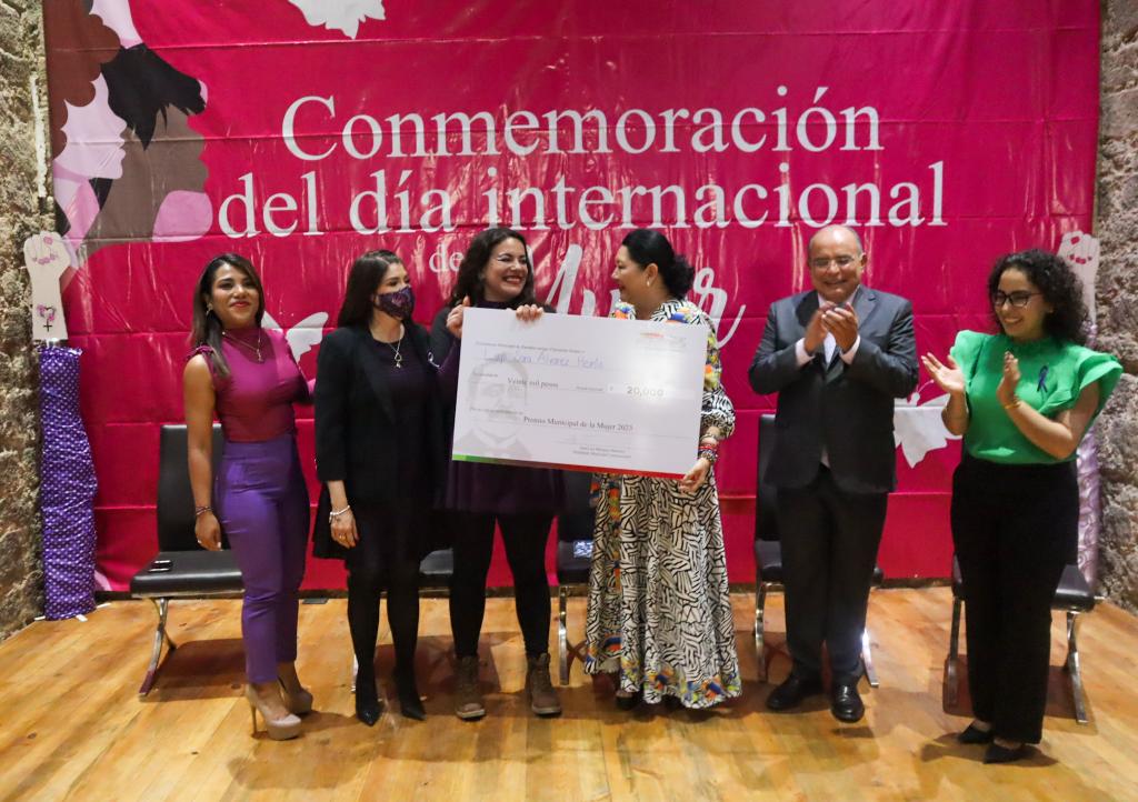 Reconocimiento a mujeres destacadas en Zacatlán