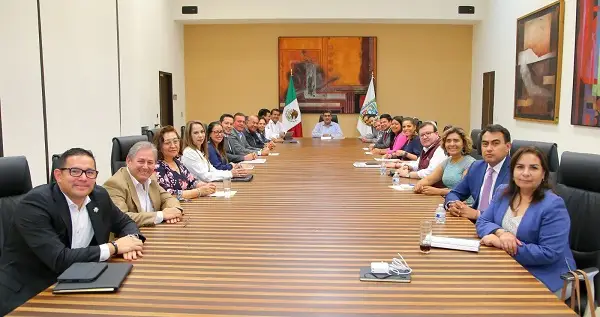Racimos de renuncias