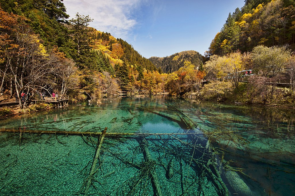 Lago de Jiuzhaigou. Foto: Chensiyuan  / Wikimedia 