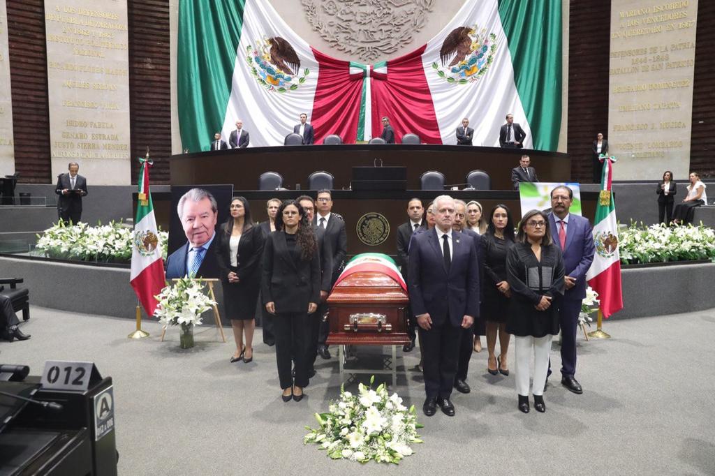 Homenaje a Muñoz Ledo
