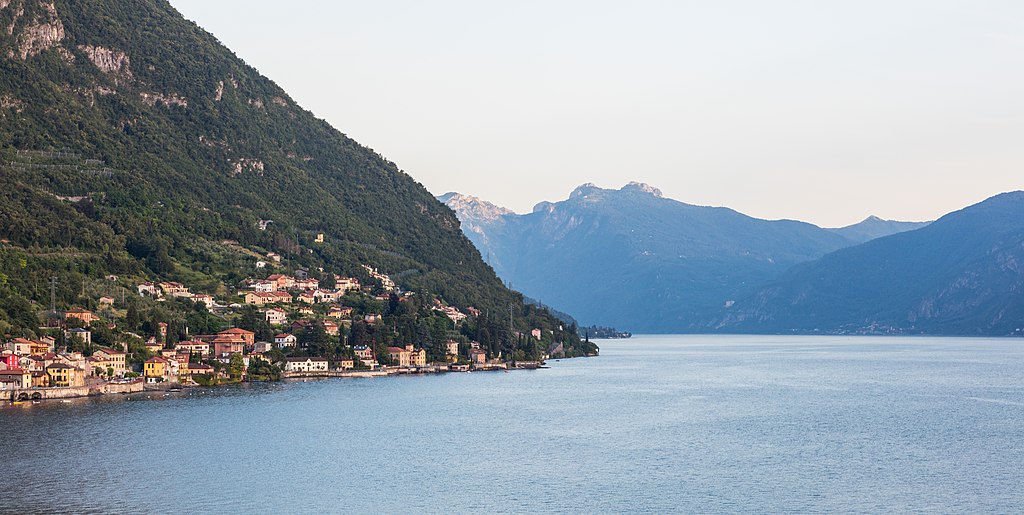 Lago di Como. Foto: Diego Delso / Wikimedia 