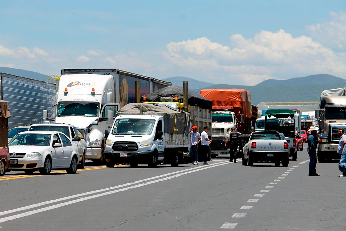 bloqueo-autopista-cuacnopalan-oaxaca