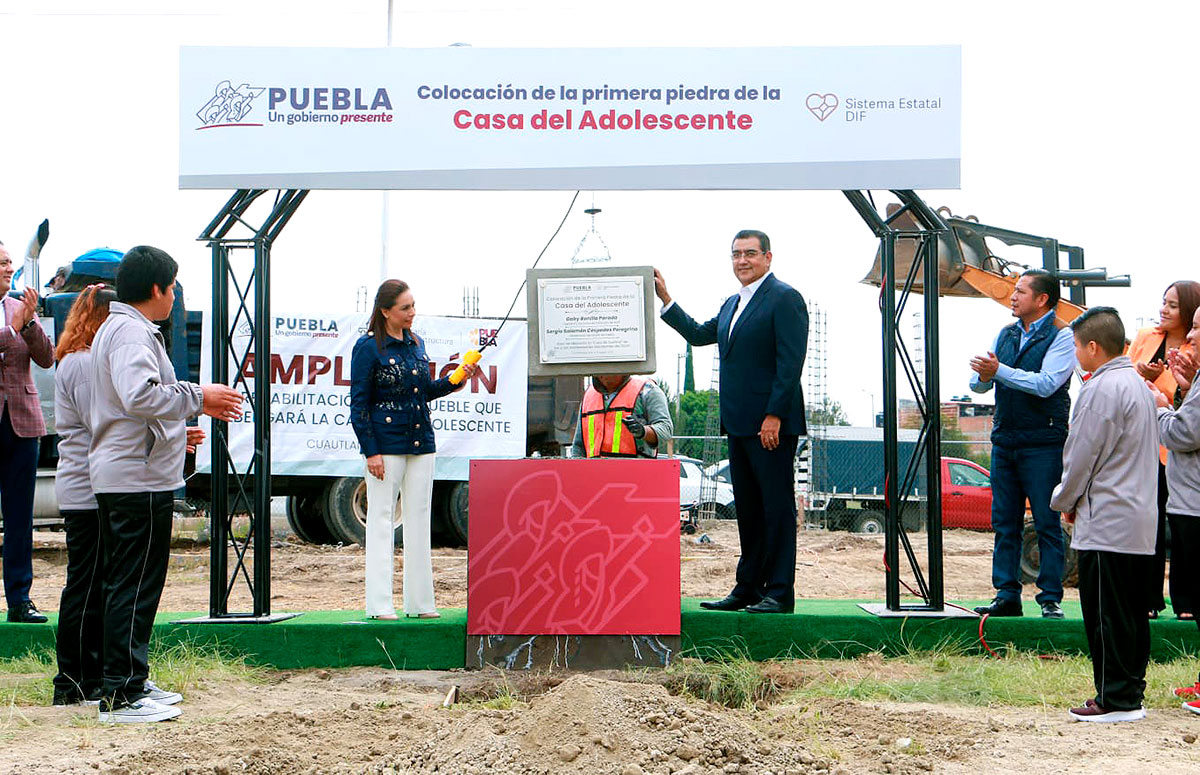 casa-del-adolescente-sedif_puebla-primera_piedra