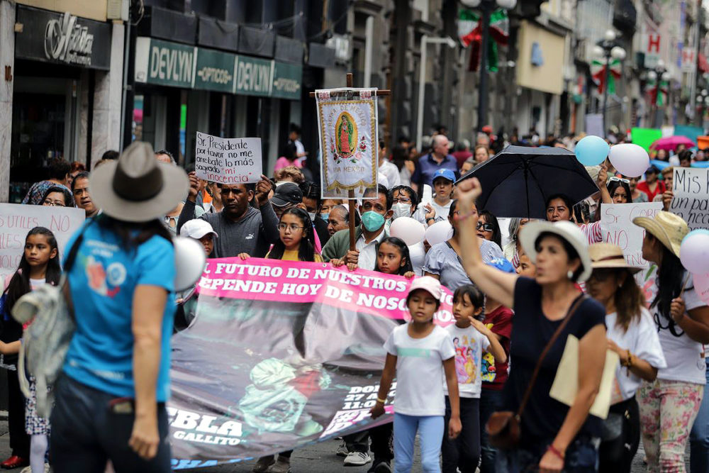 frente-nacional-por-la-familia-libros-de-texto-gratuitos