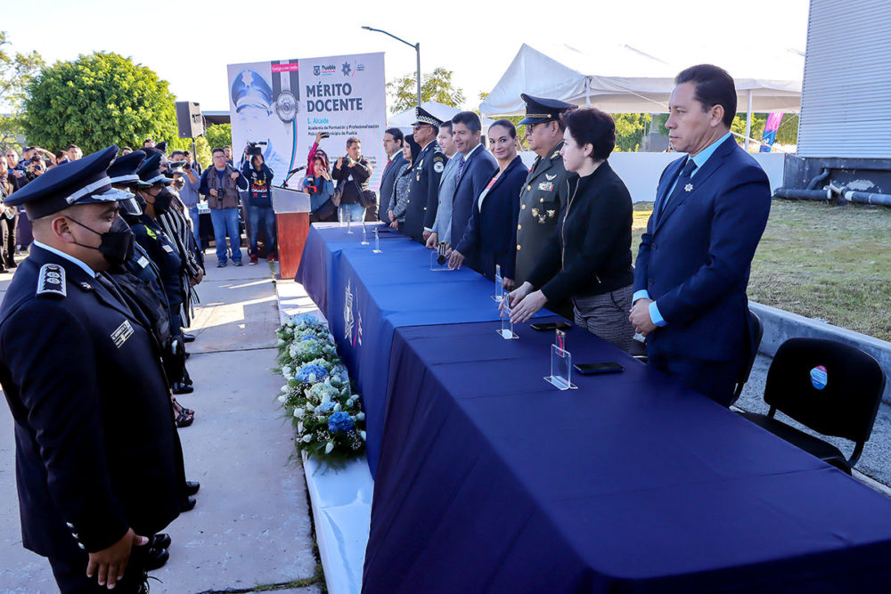 ayuntamiento-de-puebla-condecoraciones-policias