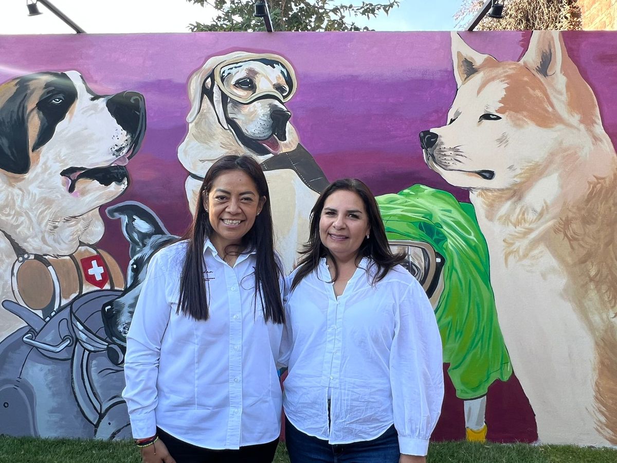 Ariadna Ayala Camarillo, presidenta municipal de Atlixco, y Beatriz Manrique Guevara, secretaria de Medio Ambiente, Desarrollo Sustentable y Ordenamiento Territorial del estado de Puebla. Foto: Especial