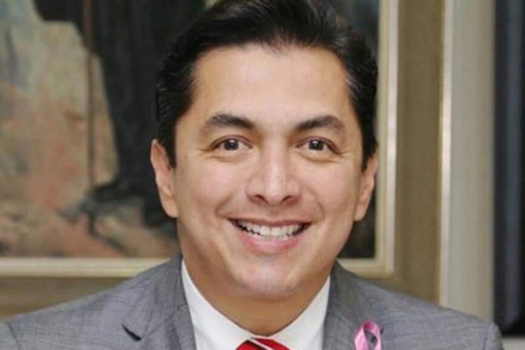 Alejandro Cruz, nuevo tirador por la candidatura de Morena en la