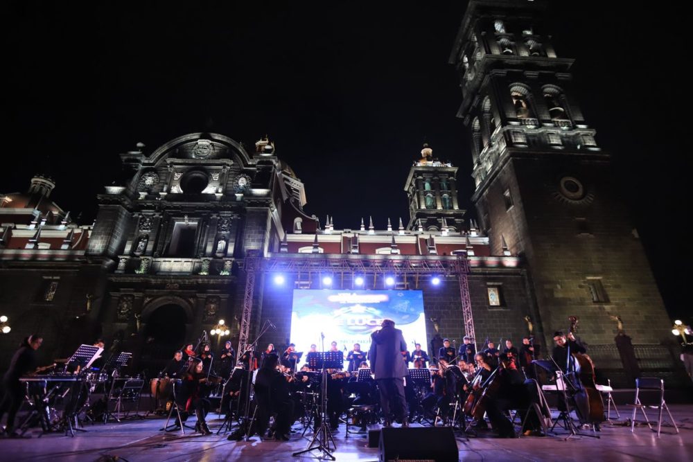 ayuntamiento-puebla-encendido-arbol-navidad