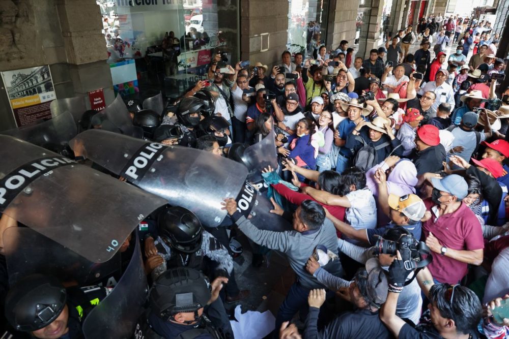 manif-la-resurreccion-palacio-municipal