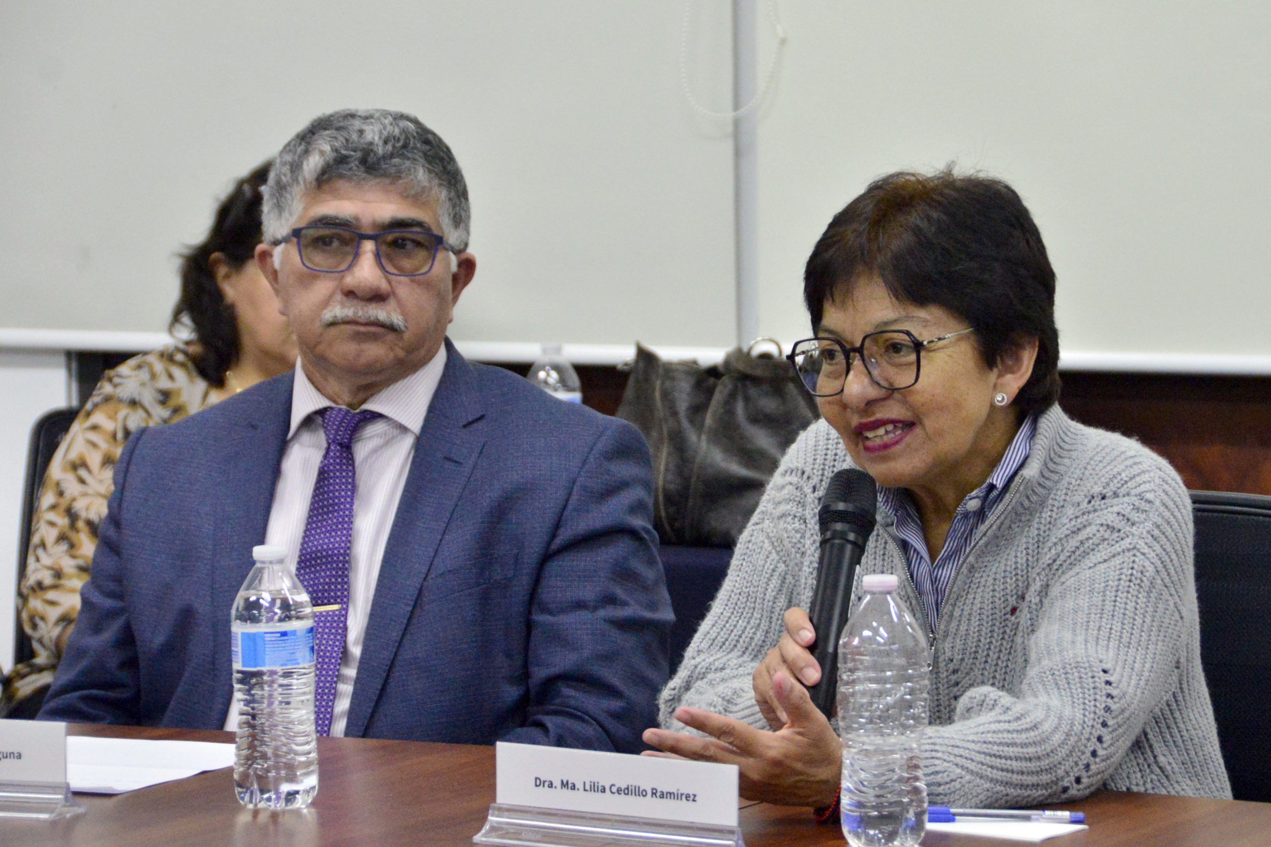 Ygnacio Martínez Laguna, vicerrector de Investigación y Estudios de Posgrado de la BUAP, y Lilia Cedillo Ramírez, rectora de la BUAP. Foto: Especial