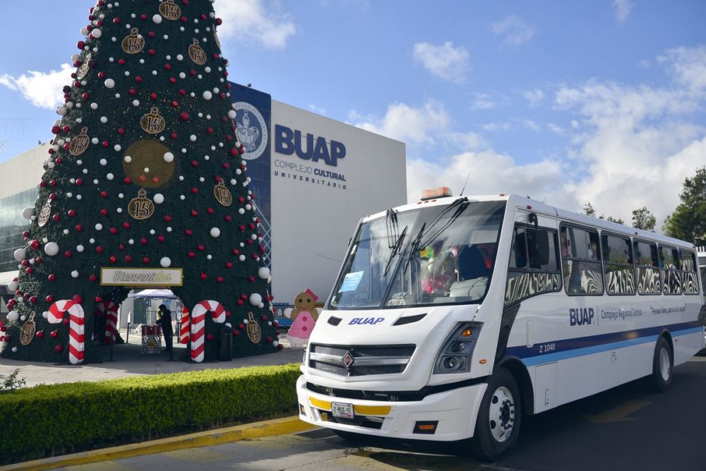 buap-entrega-juguetes-reyes-magos