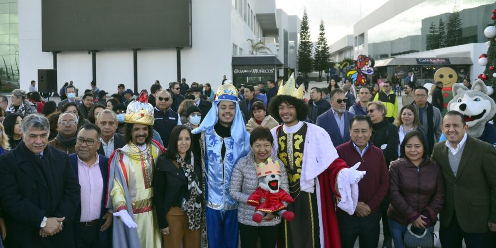 buap-entrega-juguetes-reyes-magos