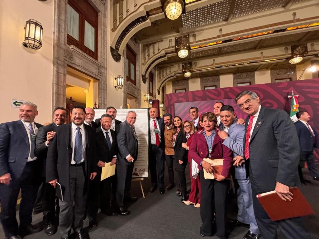 Reunión de AMLO y Sergio Salomón