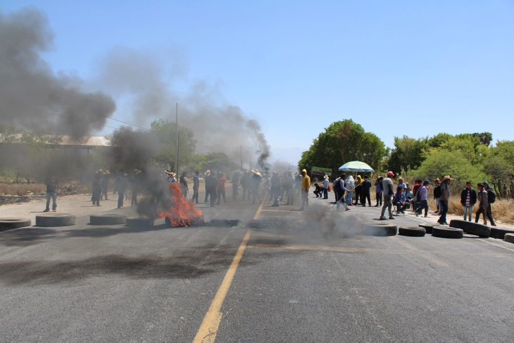 ajalpan-bloqueo-carretera-tehuacan-teotitlan