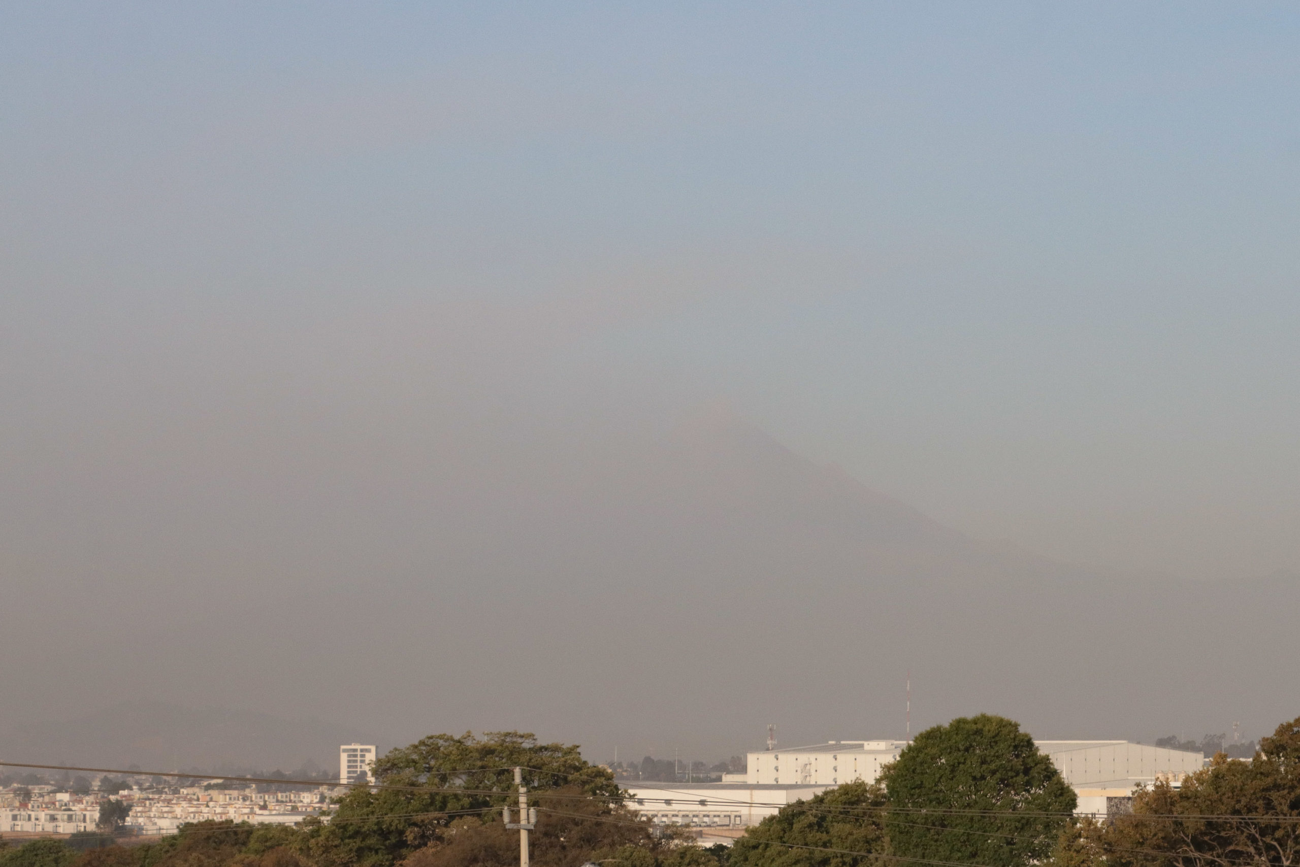 Alerta por ceniza volcánica y calidad del aire en Puebla