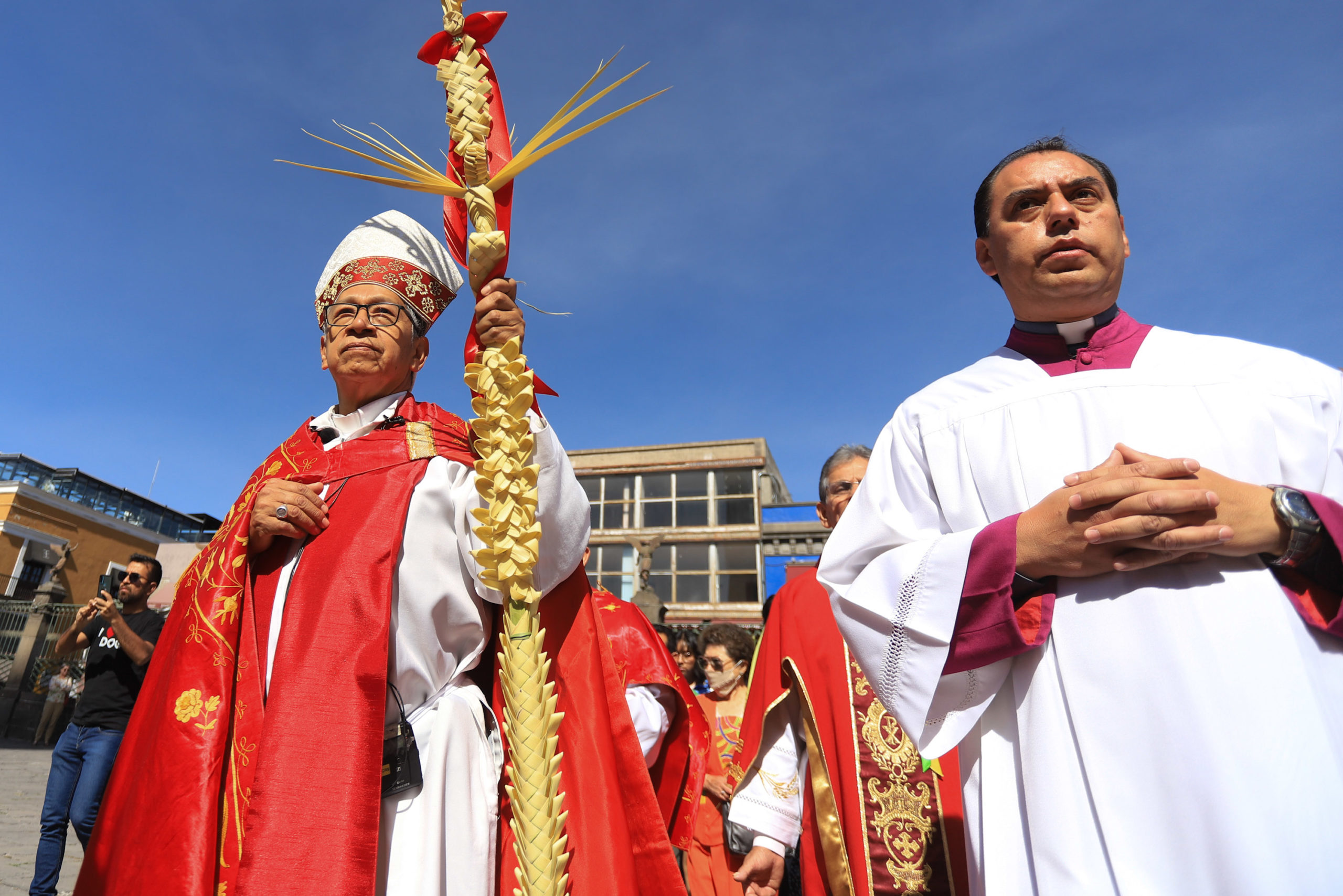 Iglesia Católica pide paz tras violencia política en Puebla