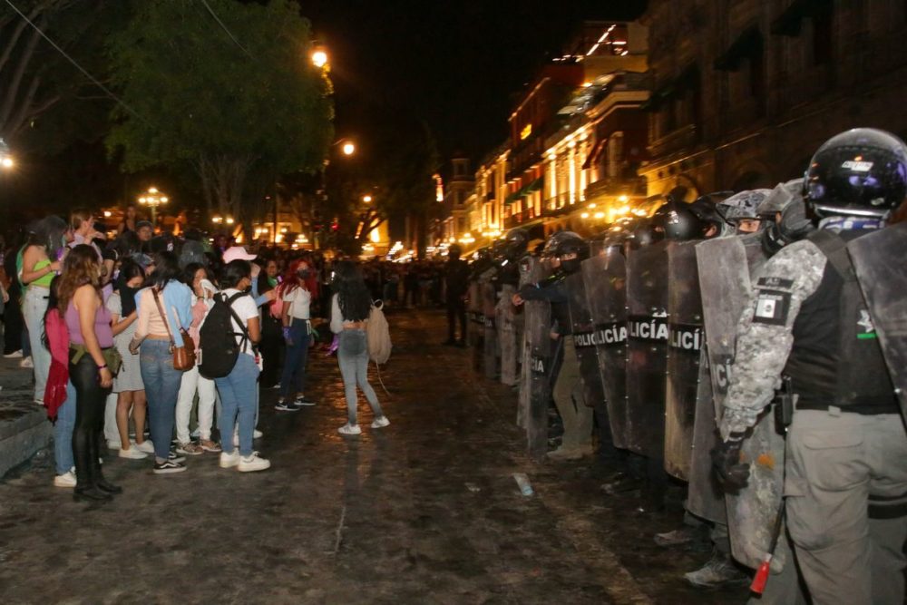 8m-marcha-palacio-municipal-pue