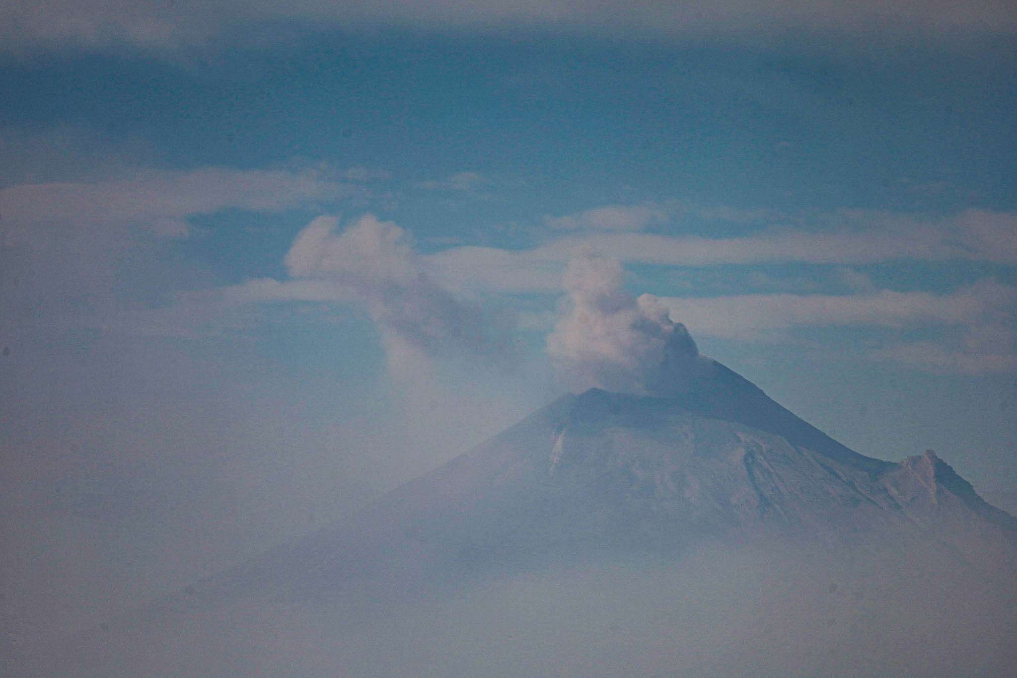 Reporte de actividad volcánica y calidad del aire en Puebla: 27 de marzo