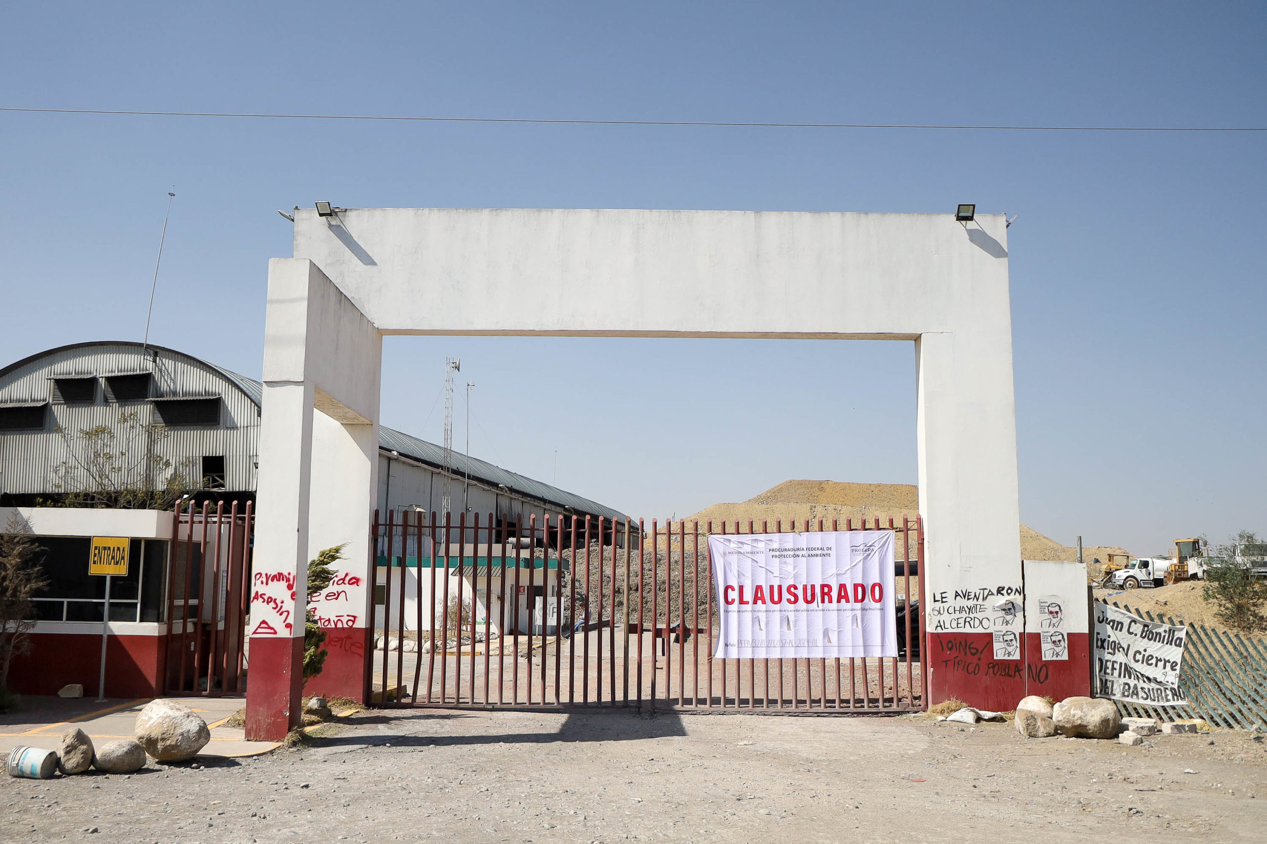 Gobierno del Estado agotará diálogo y sustento jurídico para que sea reabierto relleno sanitario en Calpan