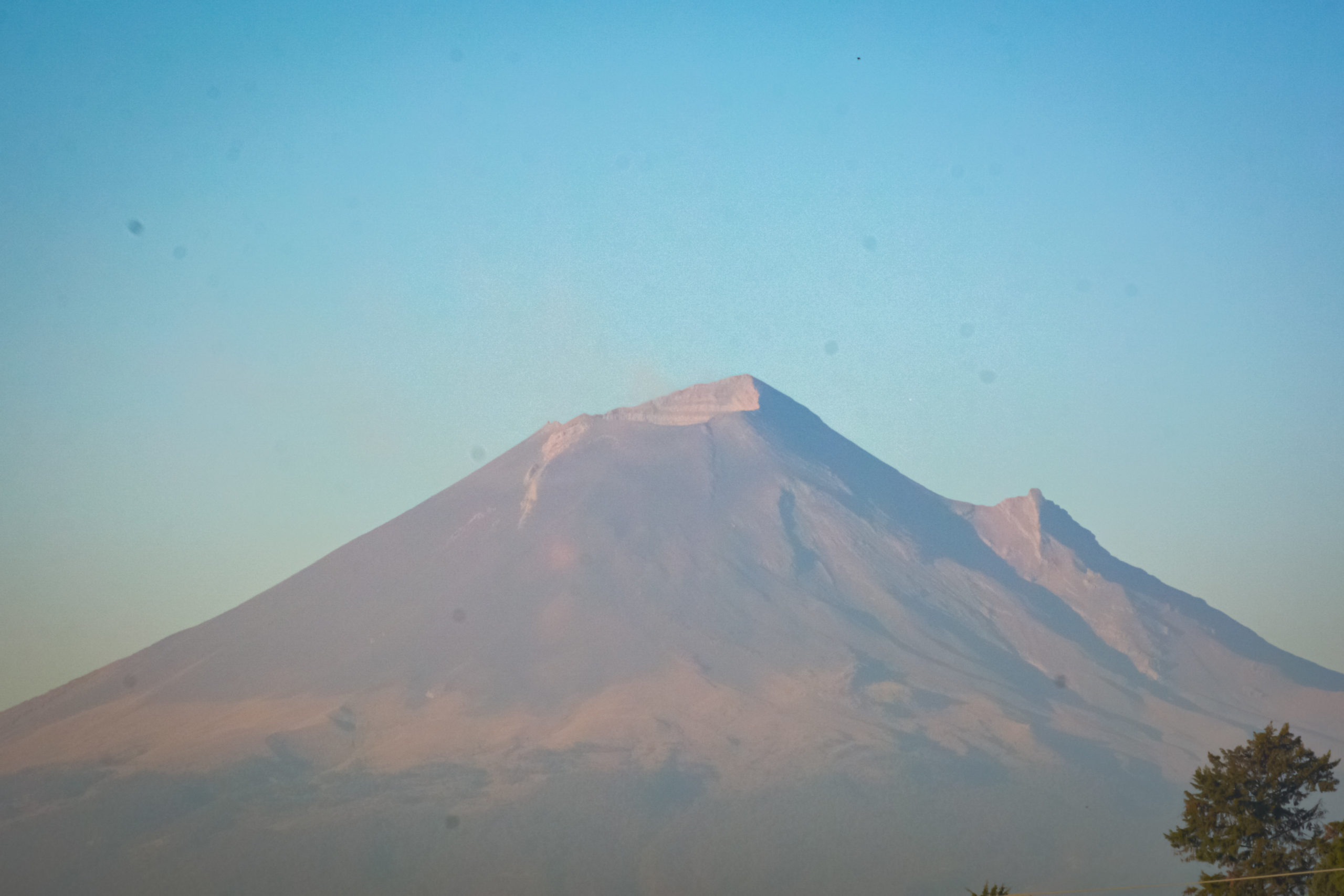 Sin caída de ceniza del Popocatépetl por segundo día en Puebla