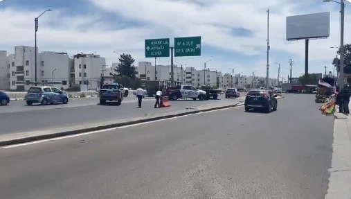 Motociclista perdió la vida luego de chocar en Periférico contra un señalamiento 