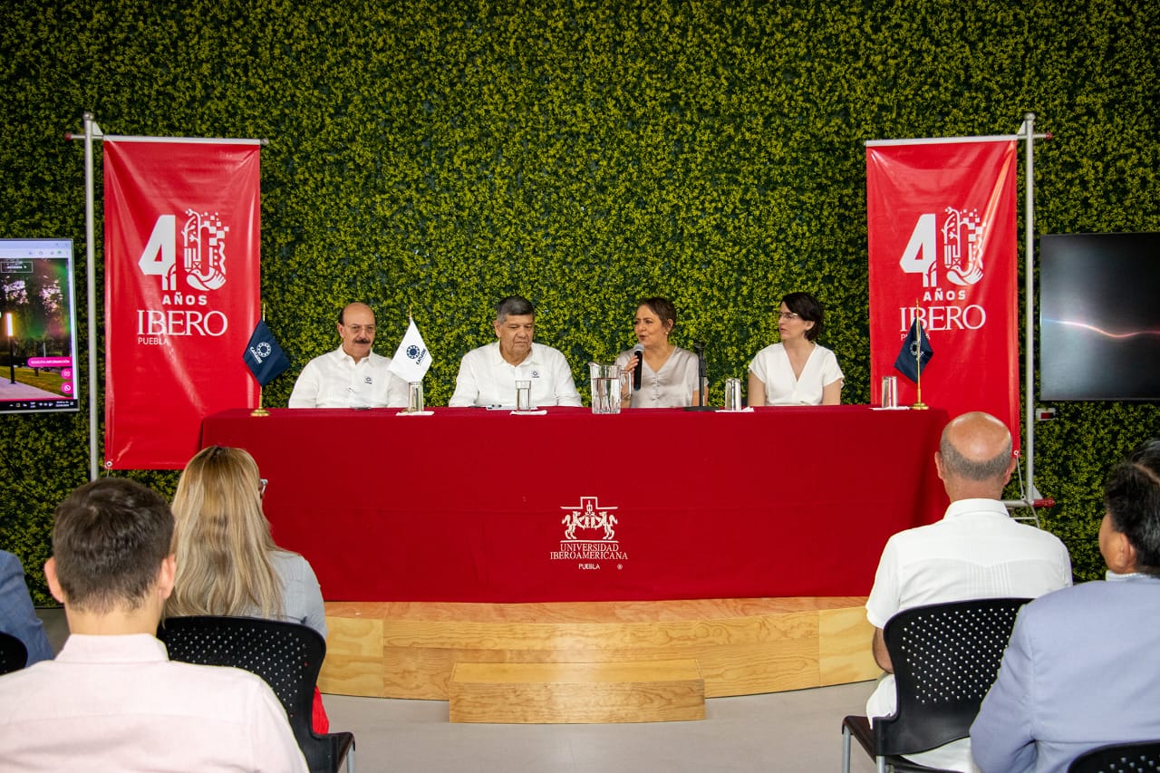 IBERO Puebla recibe a la primera generación del Diplomado en Movilidad Eléctrica, Visión 3​60°