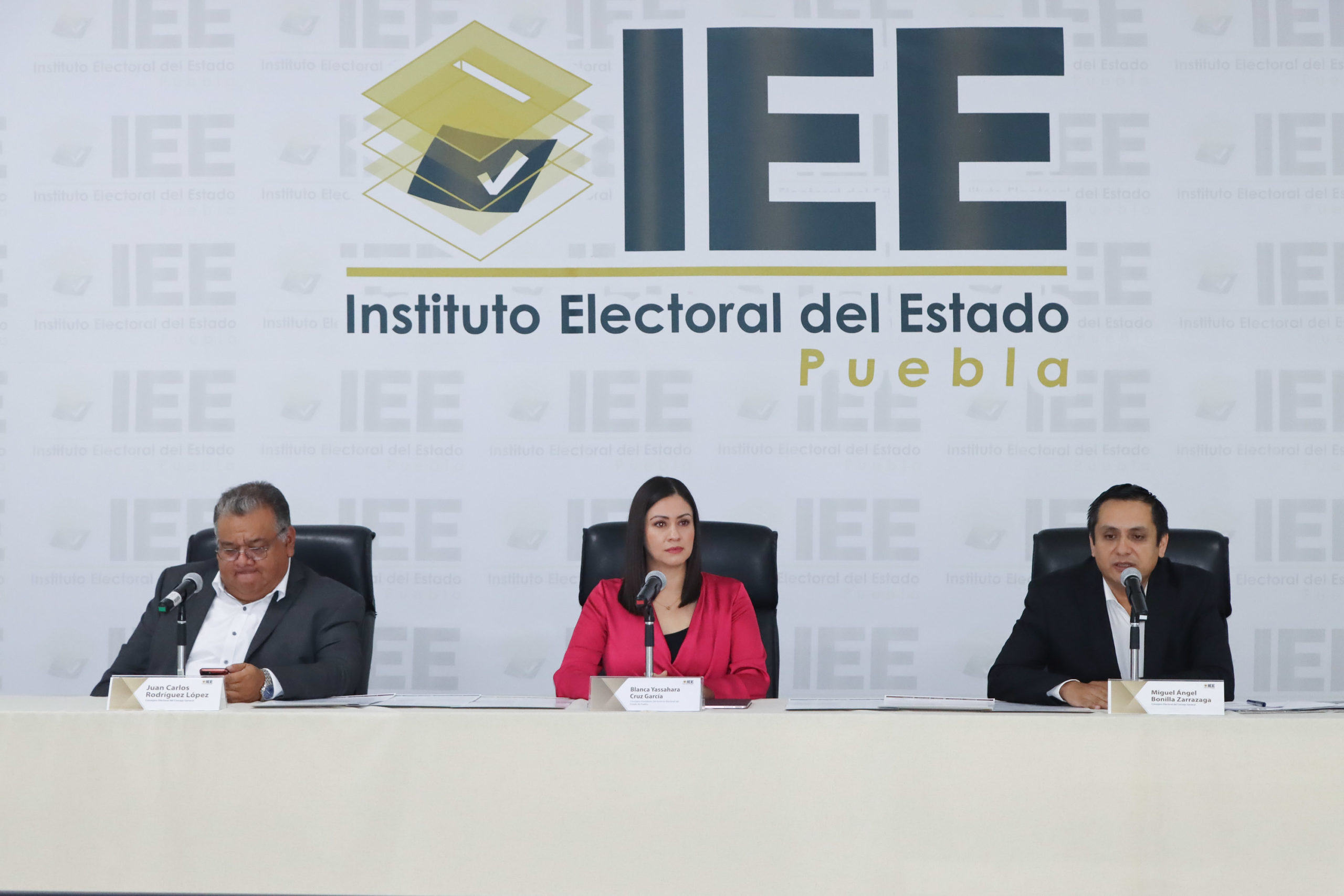 Elección en puerta, pero escándalo en el IEE, también