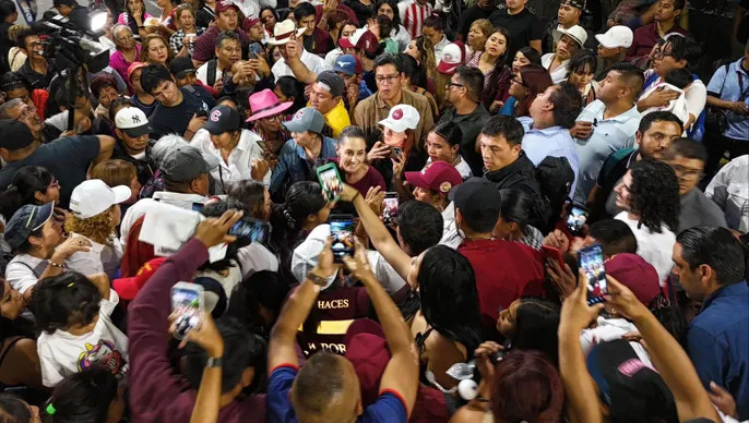 Claudia Sheinbaum arranca su último mes de campaña junto a 180 mil personas de cuatro estados de la República