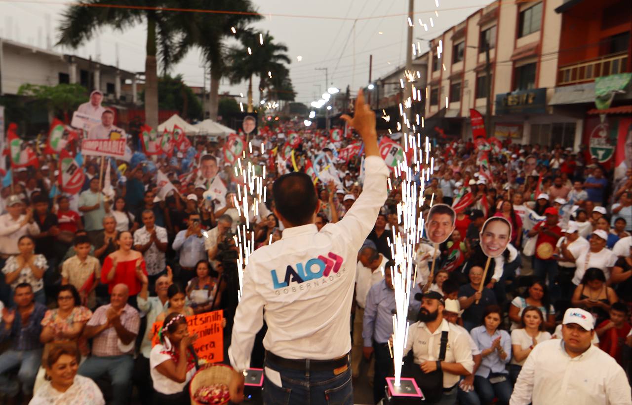 Eduardo Rivera recibe bastón de mando en municipio Venustiano Carranza