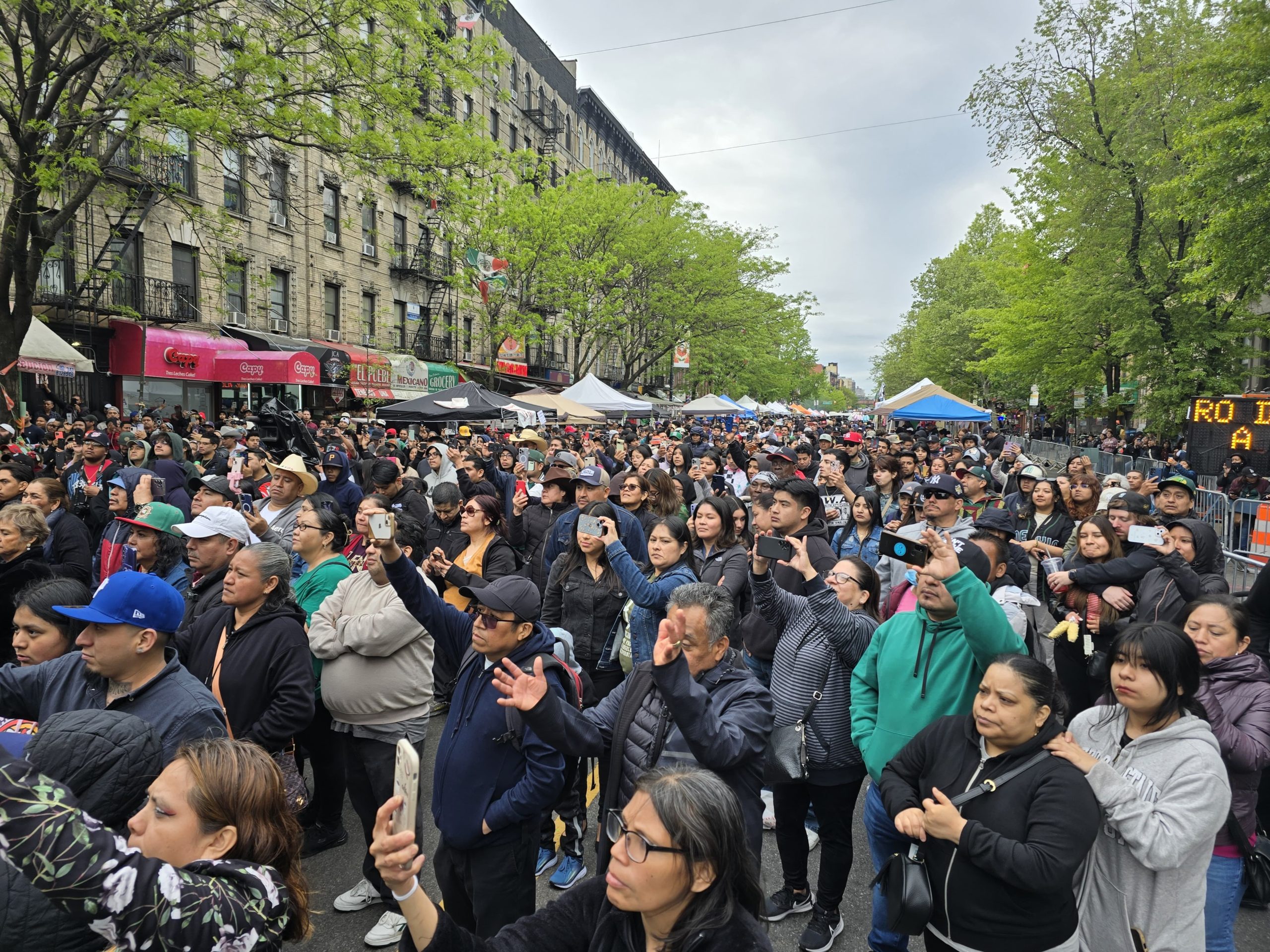 Comunidad migrante de Puebla en Nueva York expresa su apoyo a Armenta, en el marco del 5 de Mayo