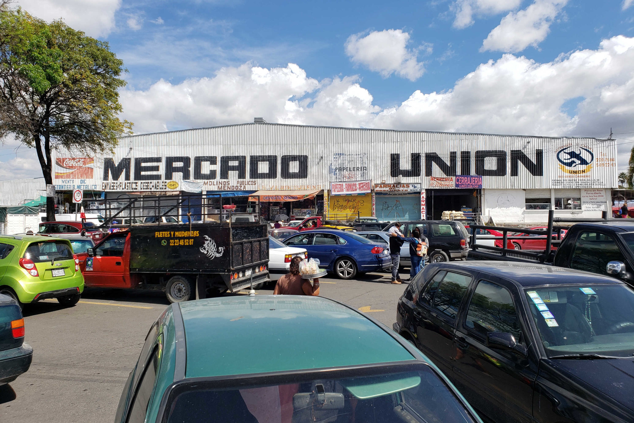 Realiza FGR operativo en el Mercado Unión durante la madrugada