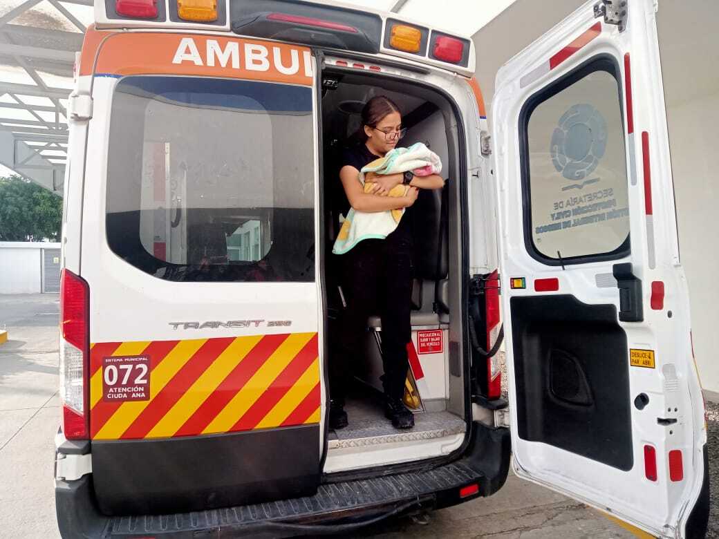 Mujer da a luz en su casa, en la colonia Aquiles Serdán