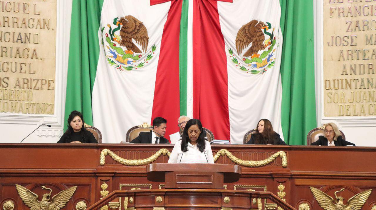 Ariadna Ayala ante Congreso de CDMX