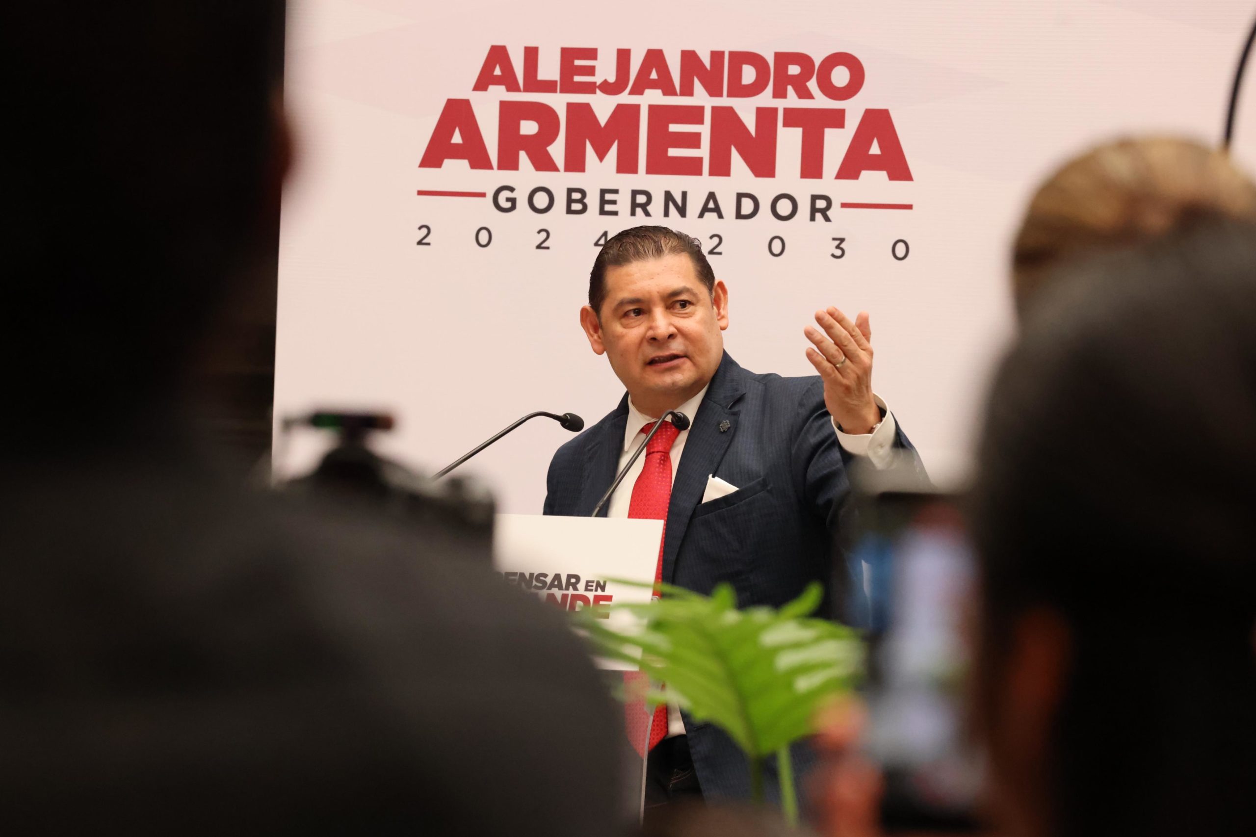 Alejandro Armenta a favor de la vida en todas sus formas