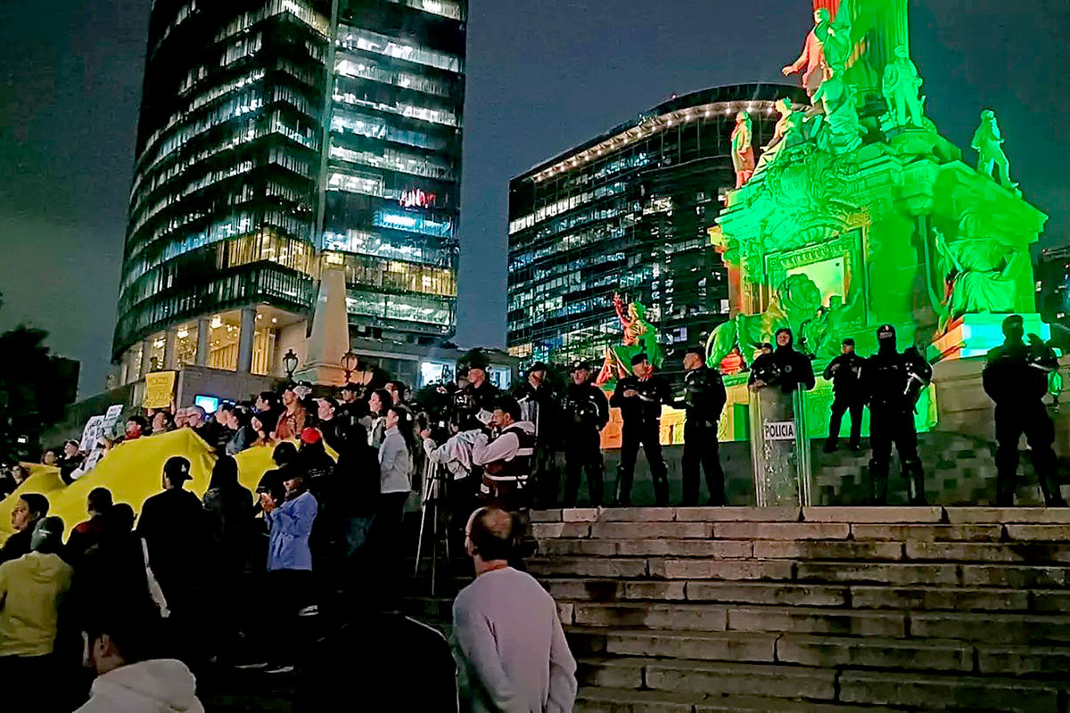 manif-venezolanos-angel-de-la-independencia