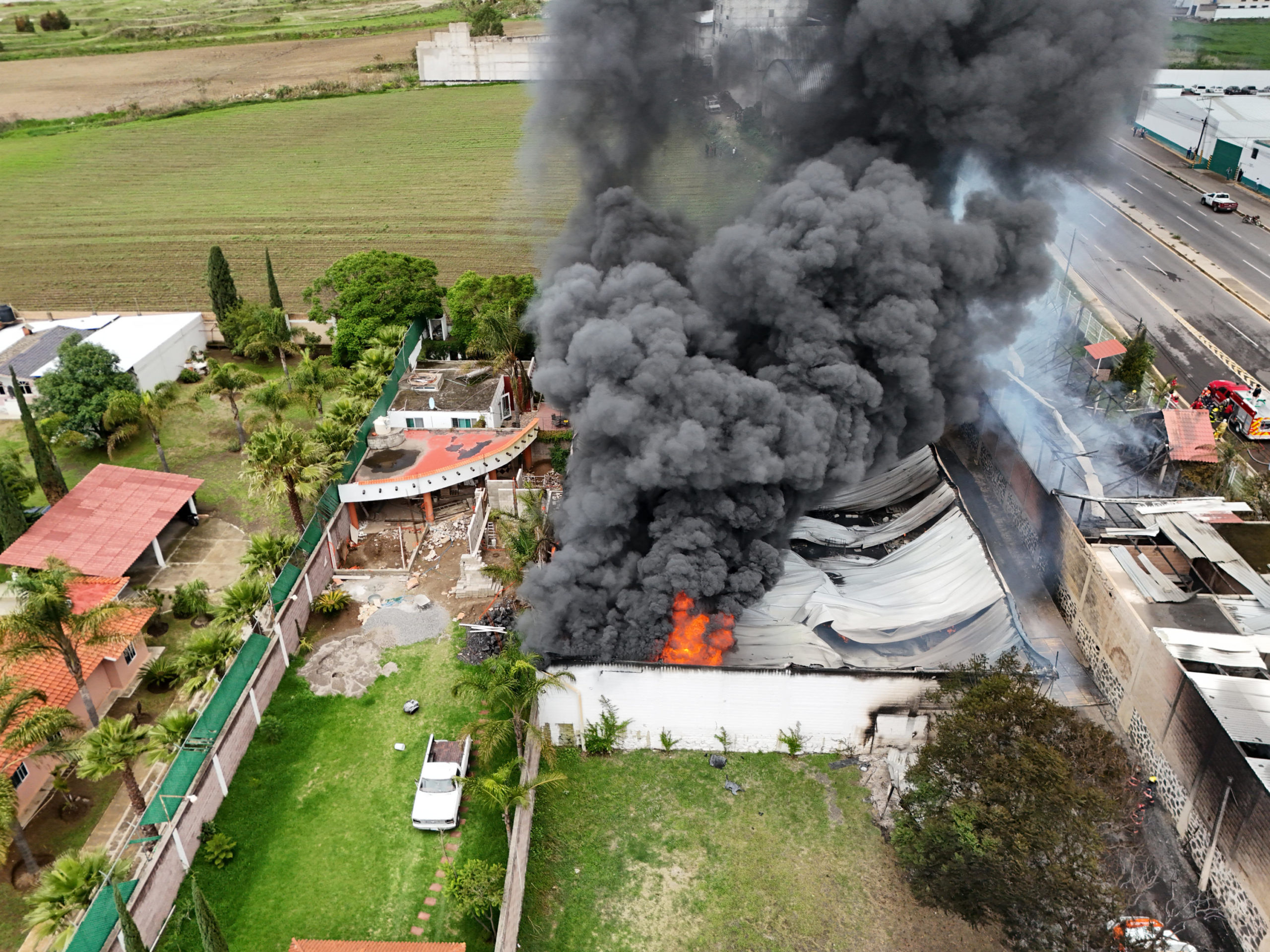 Incendio en Chipilo provoca evacuaciones y despliegue de autoridades en Puebla