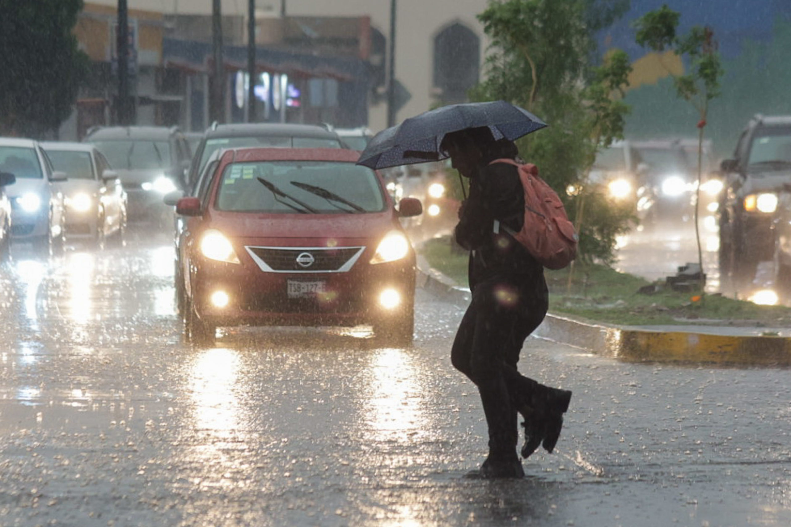 Gobierno de Puebla evalúa si continúa la suspensión de clases por lluvias