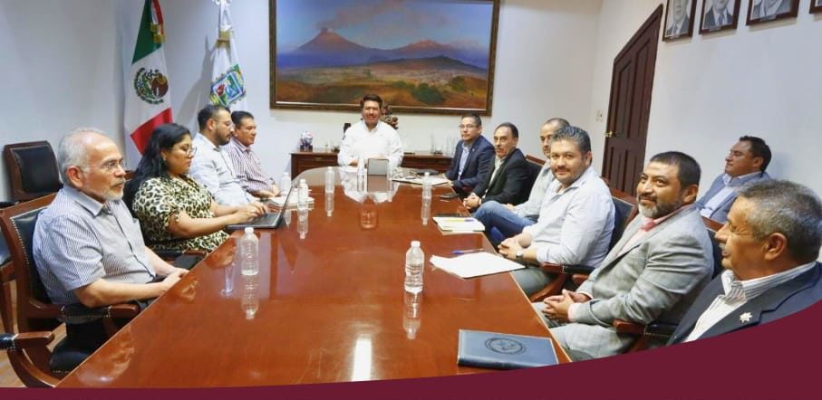 Mesa de diálogo Javier Aquino y líderes de la 28 de Octubre