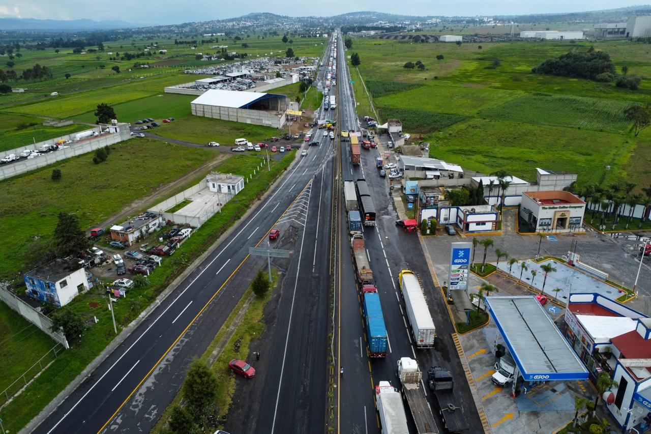 Bloqueo en autopista México-Puebla